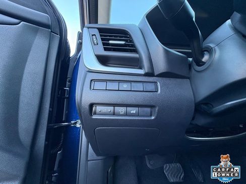 Used 2025 Nissan Rogue SV image 15