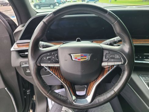 Used 2023 Cadillac Escalade ESV Premium Luxury AWD/4WD image 28