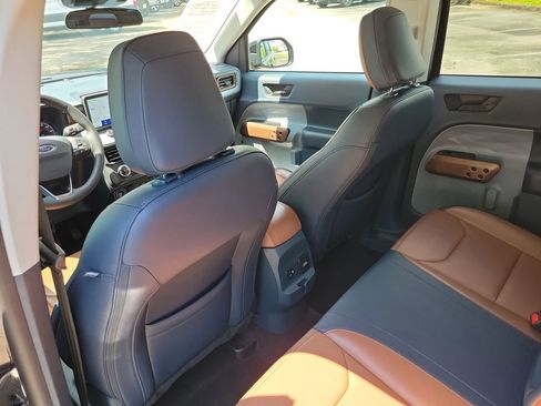 Used 2024 Ford Maverick Lariat image 11