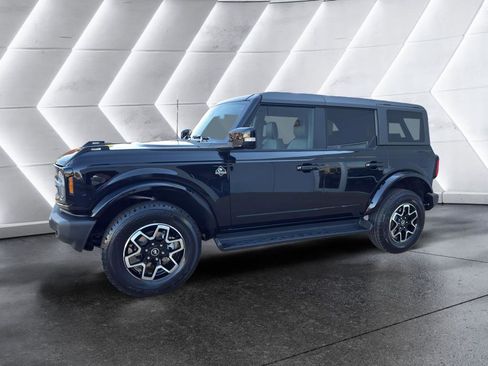 New 2025 Ford Bronco Outer Banks image 3