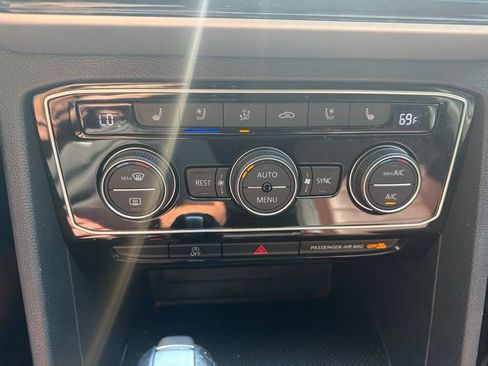Used 2023 Volkswagen Atlas SEL Premium AWD/4WD image 13