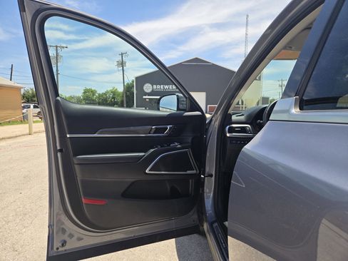 Used 2020 Kia Telluride SX FWD image 4