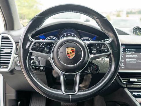 Used 2019 Porsche Cayenne E-Hybrid AWD/4WD image 17