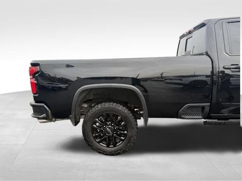 Used 2025 Chevrolet Silverado 2500 High Country w/ High Country Premium Package AWD/4WD image 4