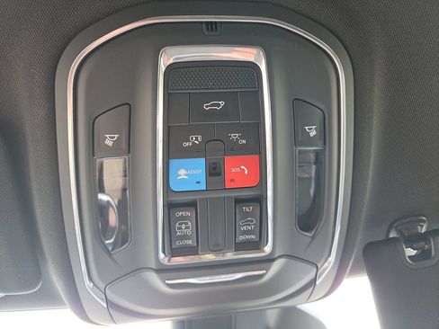 Used 2023 Jeep Grand Cherokee Altitude AWD/4WD image 42