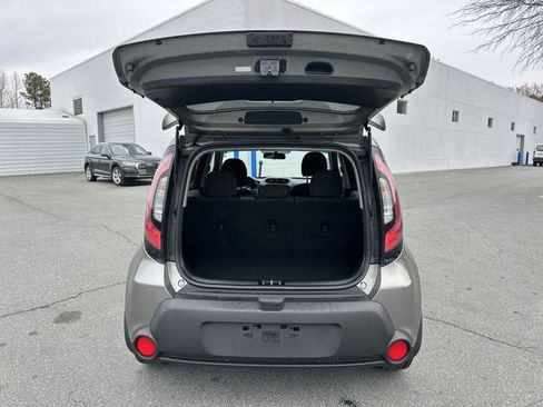 Used 2016 Kia Soul image 29
