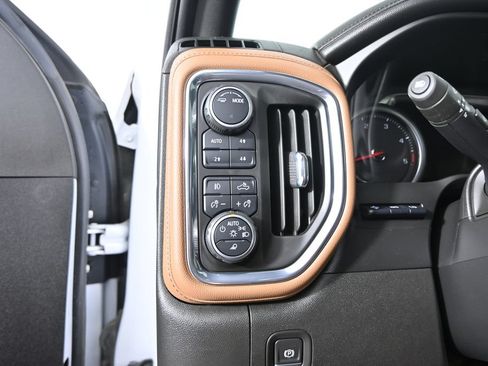 Used 2021 Chevrolet Silverado 3500 High Country w/ Snow Plow Prep/Camper Package AWD/4WD image 24