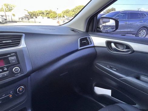 Used 2016 Nissan Sentra S FWD image 21