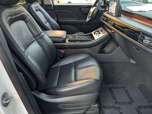 Used 2023 Lincoln Aviator Reserve image 32