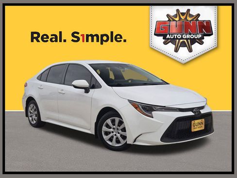 Used 2021 Toyota Corolla LE image 1
