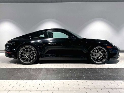 Used 2020 Porsche 911 Carrera image 11