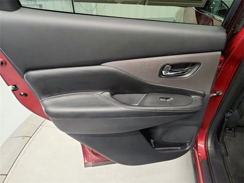 Used 2022 Nissan Murano SV image 30