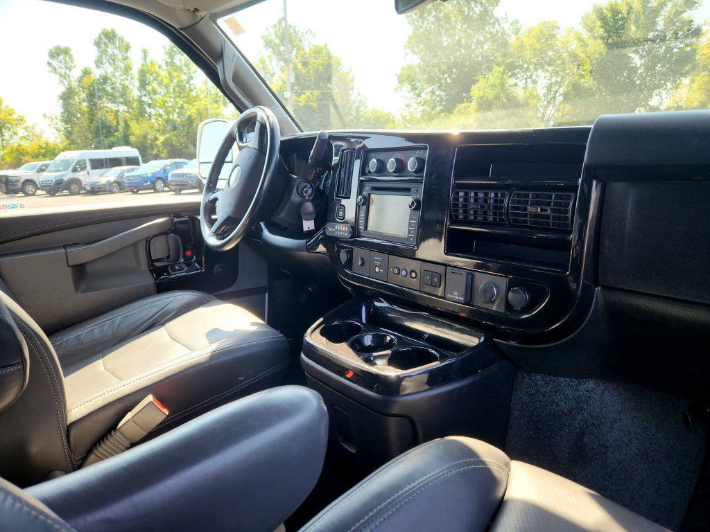Used 2020 Chevrolet Express 2500 Extended w/ Enhanced Convenience Package RWD image 39