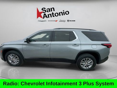 Used 2023 Chevrolet Traverse LT FWD image 9