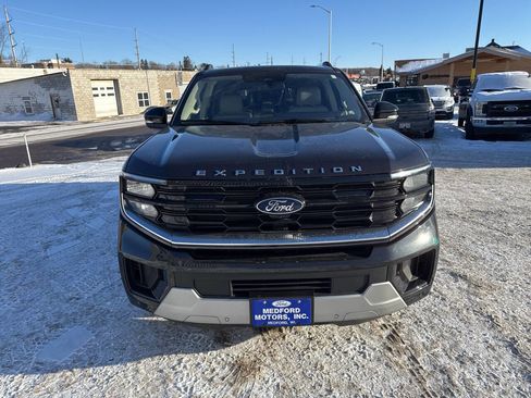 Certified 2025 Ford Expedition Max Platinum image 12