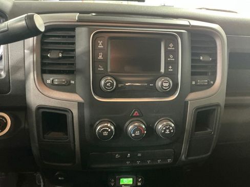 Used 2018 RAM 2500 Tradesman w/ Chrome Appearance Group image 18