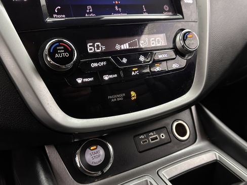 Used 2022 Nissan Murano SV FWD image 17