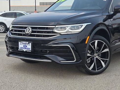 Used 2023 Volkswagen Tiguan SEL R-Line image 2