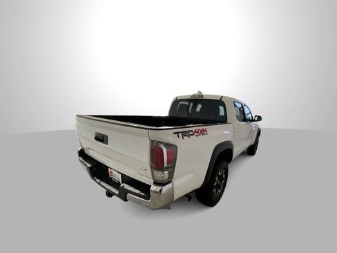 Certified 2023 Toyota Tacoma TRD Off-Road AWD/4WD image 8
