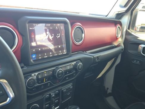 Used 2023 Jeep Gladiator Rubicon w/ LED Lighting Group image 25