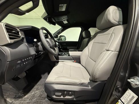 New 2026 Toyota Tundra Limited AWD/4WD image 12