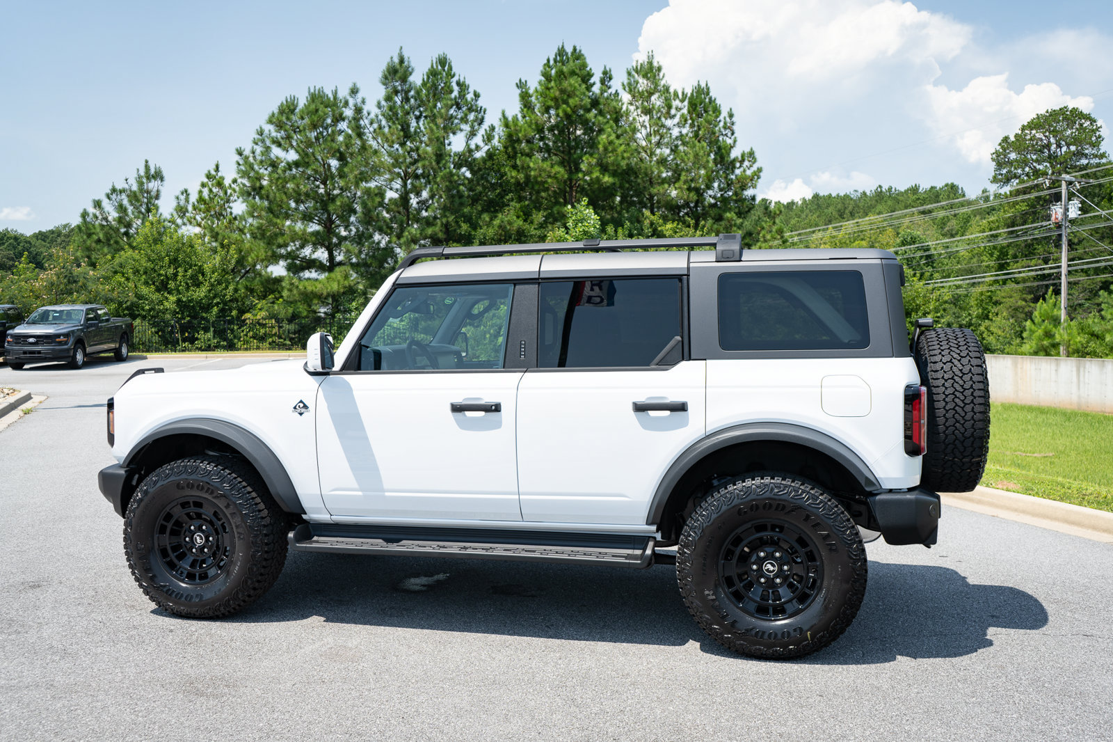 New 2026 Ford Bronco Outer Banks w/ Sasquatch Package AWD/4WD image 7