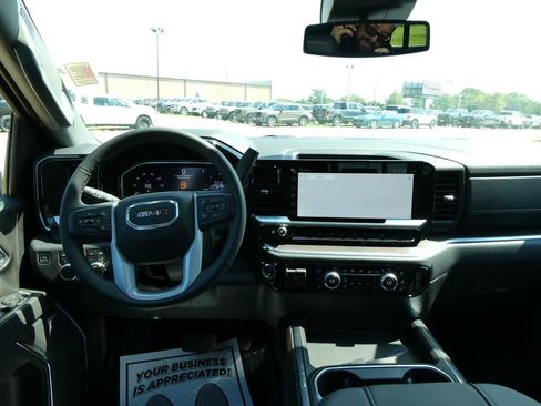New 2026 GMC Sierra 2500 SLT w/ SLT Premium Package AWD/4WD image 17