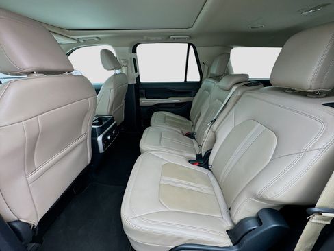 Used 2024 Ford Expedition Max Limited image 16
