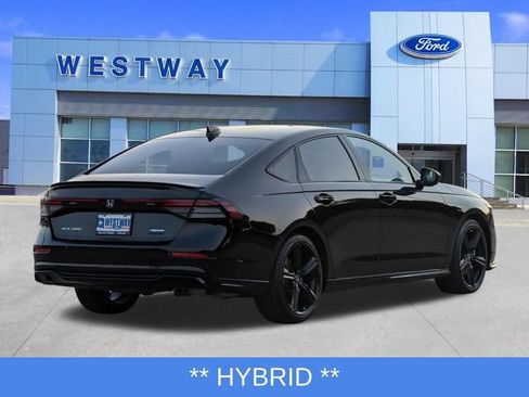 Used 2023 Honda Accord Sport image 3