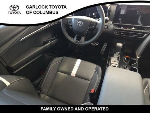 Used 2025 Toyota Camry SE FWD image 18