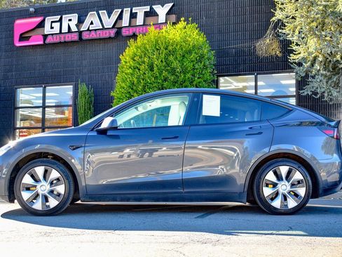 Used 2021 Tesla Model Y Long Range image 7