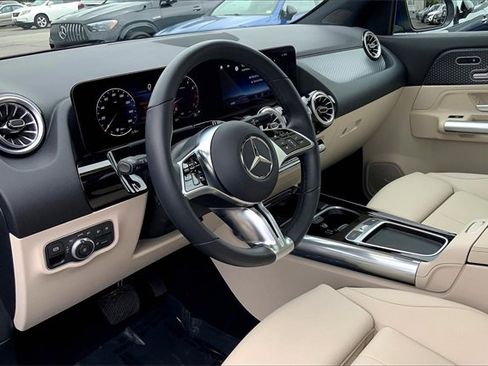Used 2025 Mercedes-Benz GLA 250 4MATIC image 20