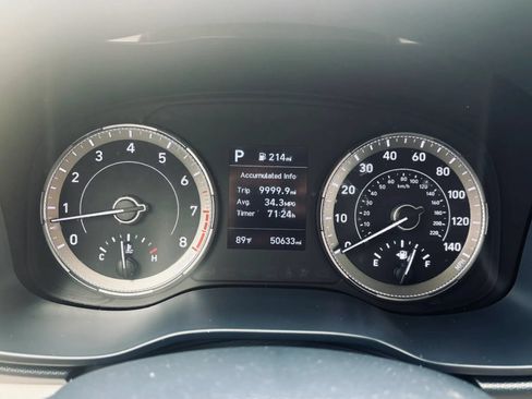 Used 2021 Hyundai Venue FWD image 5