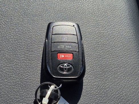 Used 2025 Toyota Camry LE image 21