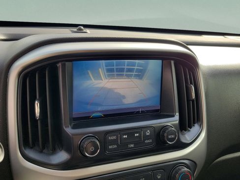 Used 2018 Chevrolet Colorado LT w/ Redline Special Edition AWD/4WD image 16