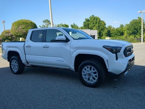 Used 2024 Toyota Tacoma SR5 image 2