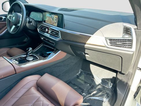 Used 2023 BMW X5 sDrive40i w/ M Sport Package RWD image 30