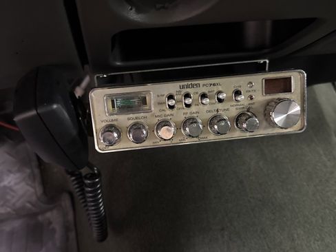 Used 2004 GMC Sierra 1500 SLE w/ Light Duty Power Package image 28