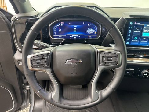 Used 2024 Chevrolet Silverado 1500 RST AWD/4WD image 16