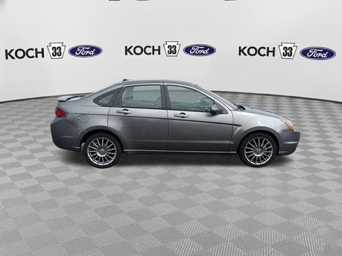 Used 2010 Ford Focus SES FWD image 9