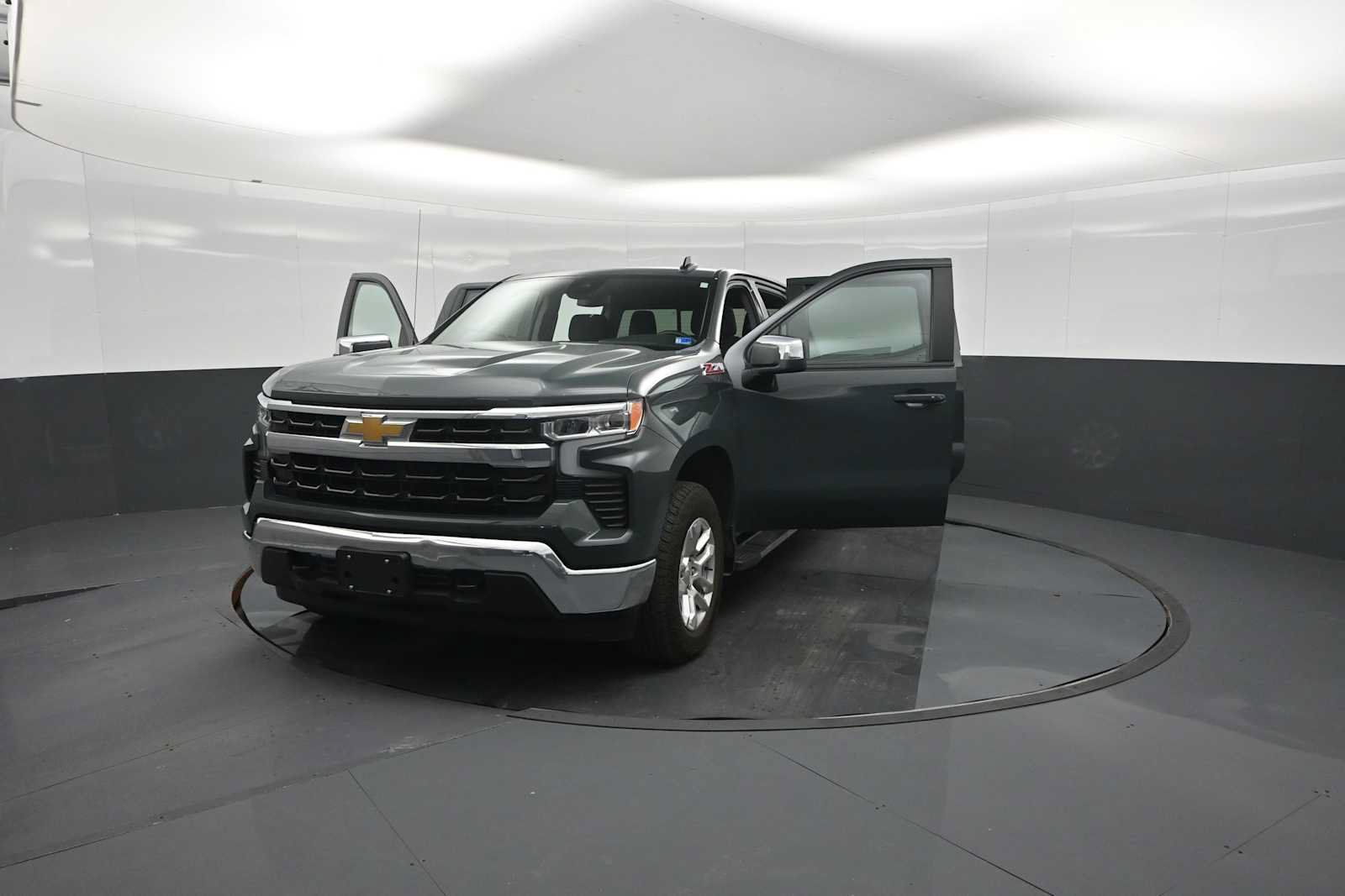 Used 2025 Chevrolet Silverado 1500 LT w/ Z71 Off-Road Package AWD/4WD image 50