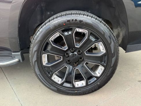 Used 2016 GMC Yukon SLT AWD/4WD image 13