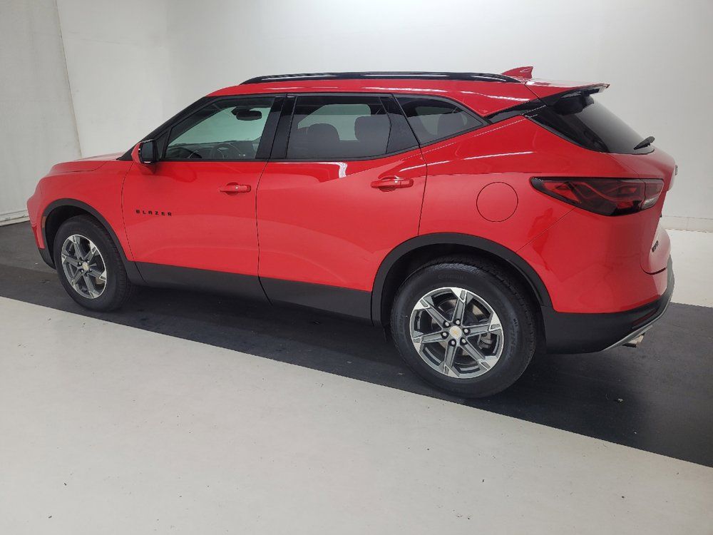 Used 2024 Chevrolet Blazer LT w/ Convenience Package FWD image 3