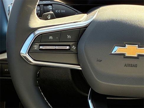 New 2026 Chevrolet Equinox EV LT image 22