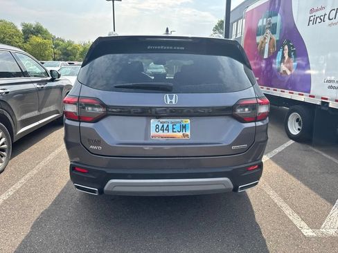 Used 2025 Honda Pilot Touring image 28