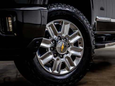 Used 2025 Chevrolet Silverado 2500 High Country w/ High Country Premium Package image 26