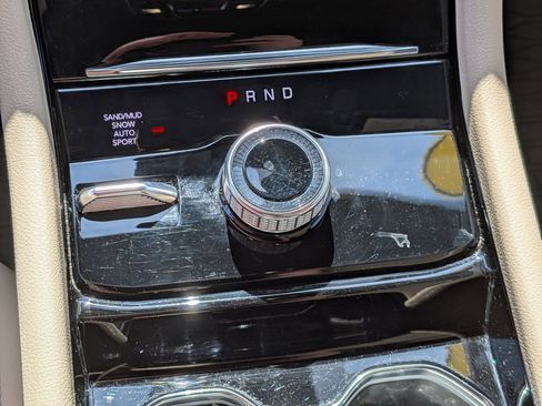 Used 2023 Jeep Grand Cherokee L Limited w/ Black Appearance Package image 22