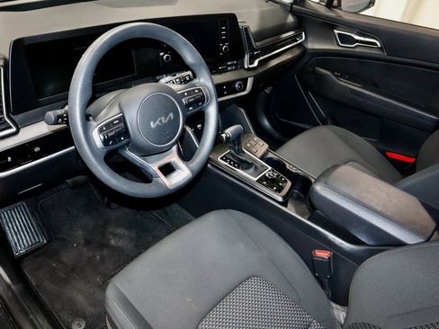 Used 2023 Kia Sportage LX image 25