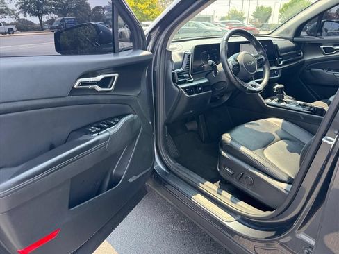 Certified 2024 Kia Sportage EX FWD image 15