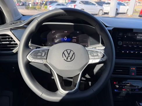 New 2026 Volkswagen Taos SE FWD image 25